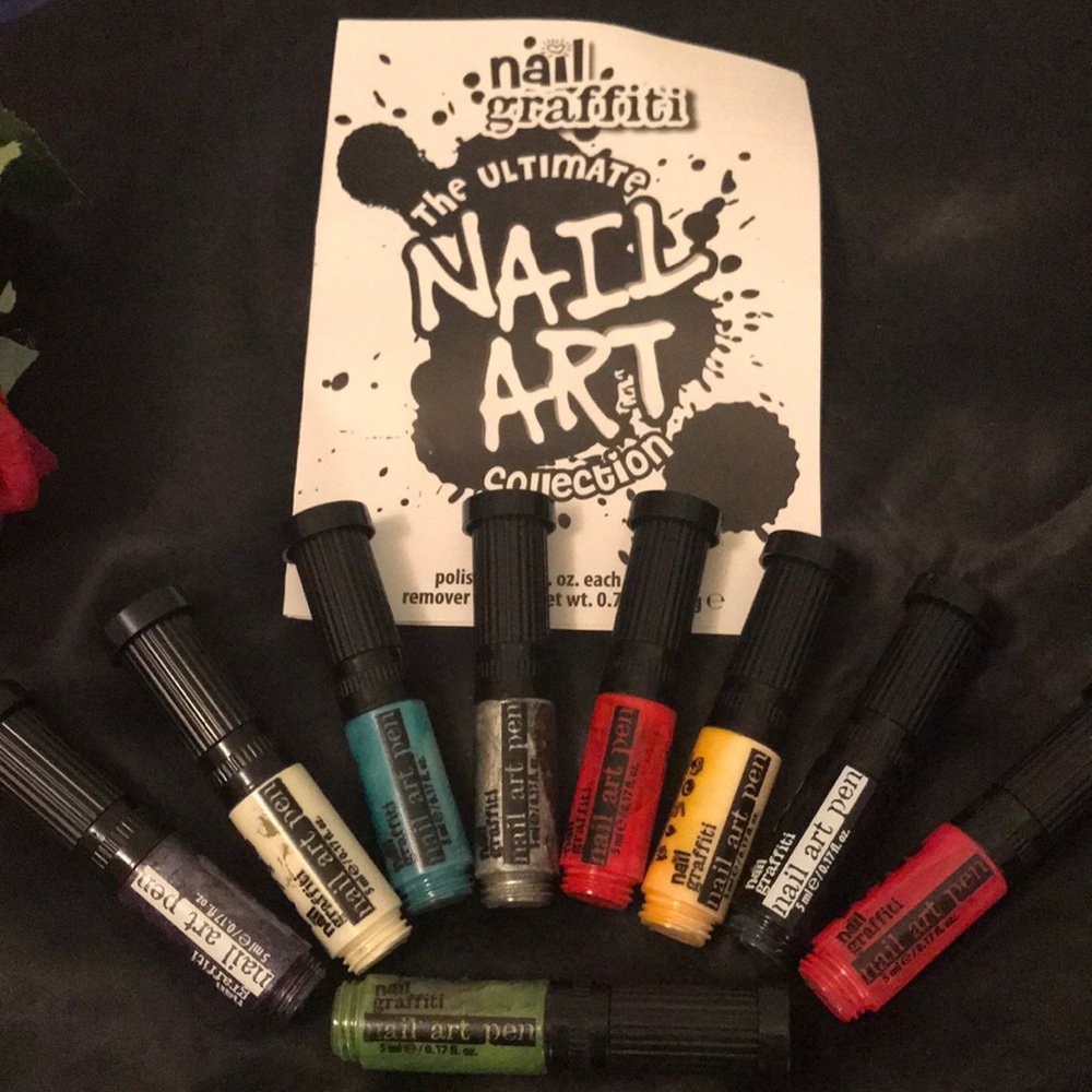 Nail Art Pens/Polishes NWOT